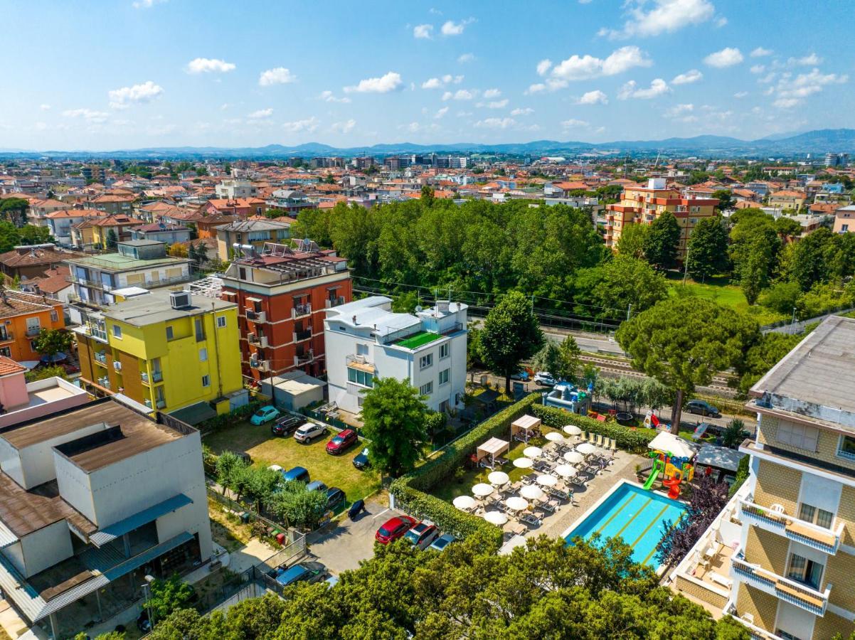Lotus Hotel All Inclusive & Spiaggia 리미니 외부 사진